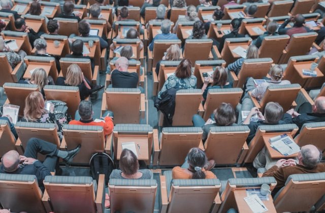 Definicja sympozjum i jego organizacja