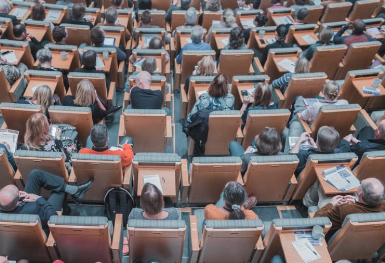 Definicja sympozjum i jego organizacja