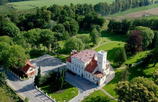Pałace i zamki w Polsce na konferencję na północy Polski.