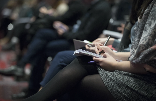 Tworzenie notatek podczas szkoleń i konferencji. Jak robić to dobrze?