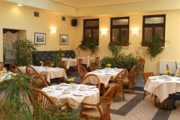 hotel *** - Hotel Orbis Zamojski - ORANŻERIA - zdjęcie 1