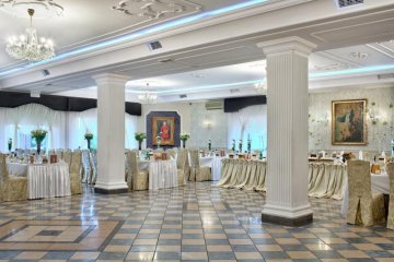 hotel *** - Dwór Czarneckiego *** - restauracyjna - zdjęcie 1