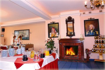 obiekt konferencyjny - „DEBRZYNO” – Ośrodek Wczasowo-Szkoleniowy - RESTAURACJA - zdjęcie 1