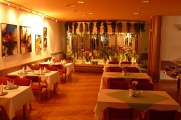 hotel *** - ENERGETYK SPA Sp. z o.o. - Restauracja „U Wodnika” - zdjęcie 1