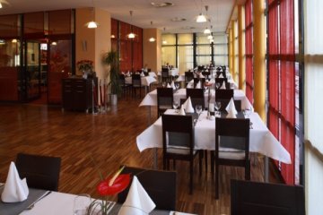 hotel *** - Hotel System Premium - sala restauracyjna - zdjęcie 1