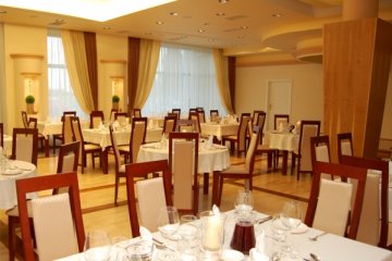 obiekt konferencyjny - Centrum Rehabilitacyjno – Szkoleniowe MediCol - Restauracja „Zdrojowa” - zdjęcie 7