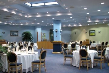 hotel *** - Hotel Krosno-Nafta - Sala Restauracyjna - zdjęcie 2