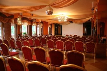 hotel *** - Hotel Nad Pisą - Sala Główna ze stałą sceną - zdjęcie 2