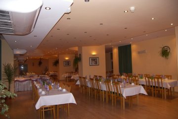 obiekt konferencyjny - Ośrodek Rehabilitacyjno- Wypoczynkowy Muflon - Jadalnia - zdjęcie 4