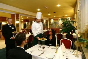 hotel *** - Hotel Pietrak Trzemeszno - Restauracja - zdjęcie 1