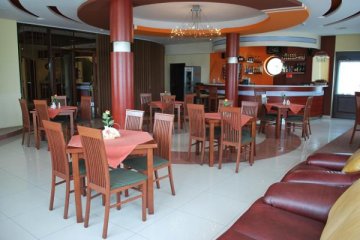 hotel *** - Hotel Tyniecki - Sala Kawiarniana - zdjęcie 2