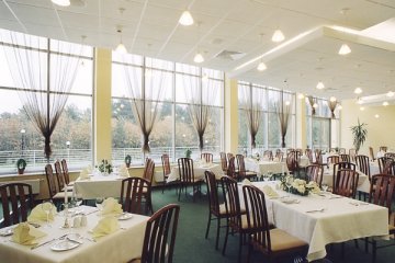 hotel *** - Lake Hotel - Restauracja - zdjęcie 1