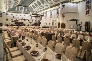 hotel **** - Hotel ZAMEK RYN**** - Dziedziniec - zdjęcie 3