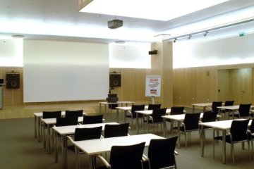 obiekt konferencyjny - Focus - Centrum szkoleniowe Ernst & Young Academy of Business - Żółta - zdjęcie 1