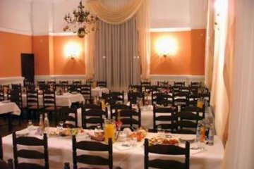 pałac - Ośrodek Kolonijno-Wczasowy „Legnica” w Cieszynie Krystyna Felsztyńska - Sala konferencyjna - zdjęcie 1