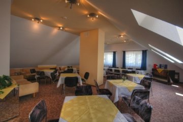 hotel *** - Hotel Mazuria - Czytelnia - zdjęcie 1