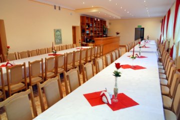 obiekt konferencyjny - Ośrodek Szkoleniowo-Rekreacyjny Groń - Sala Restauracyjna - zdjęcie 1