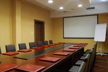 hotel *** - P.U.H. Trzy Światy - Sala Orzechowa - zdjęcie 1