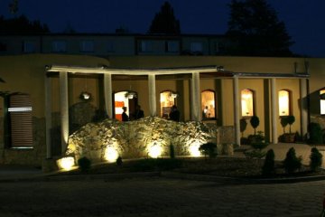 hotel *** - P.U.H. Trzy Światy - Piwnica Mnicha - zdjęcie 4