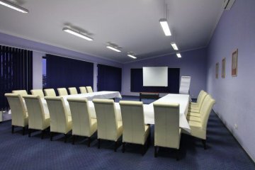 obiekt konferencyjny - Pod Lipami Sp. z o.o. CENTRUM BANKIETOWO - KONFERENCYJNE - Niebieska - zdjęcie 1