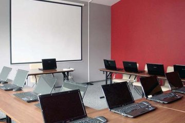 obiekt konferencyjny - Centrum Szkoleniowe Europrofes Katowice - Sala Komputerowa - zdjęcie 1