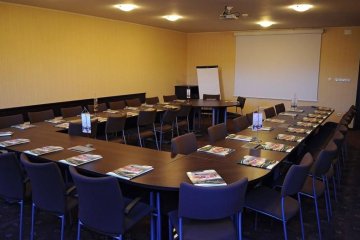 obiekt konferencyjny - Ośrodek Wypoczynkowy "Orle Gniazdo Hucisko" - KSIĄŻĘCA 35 osób - zdjęcie 1