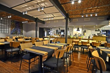 obiekt konferencyjny - Centrum Biznesowe Synergia - Restauracyjna - zdjęcie 1