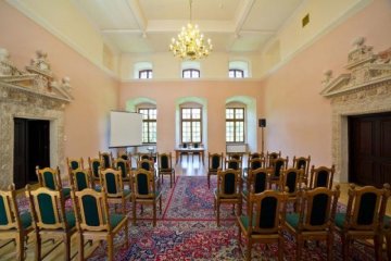 hotel *** - Zespół Zamkowo – Parkowy w Krasiczynie - Kamienna - zdjęcie 1