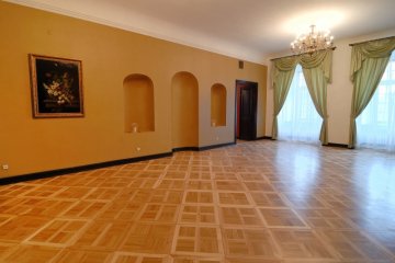 hotel *** - Zespół Zamkowo – Parkowy w Krasiczynie - Kominkowa - zdjęcie 1