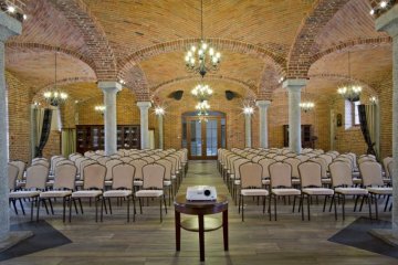 zamek - Zamek Topacz - Sala Kolumnowa - zdjęcie 1