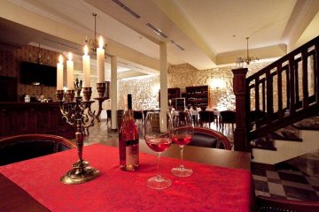 hotel *** - Zespół Dworski Hotel Sarmata*** - Winiarnia - zdjęcie 4