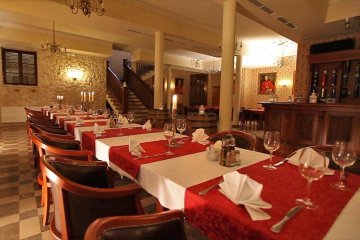 hotel *** - Zespół Dworski Hotel Sarmata*** - Winiarnia - zdjęcie 2