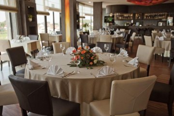 hotel **** - Hotel Mistral Sport **** - Restauracja „Trzy Korony” A - zdjęcie 1