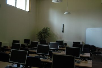 obiekt konferencyjny - Europejskie Centrum Komuniakcji i Kultury - Sala Komputerowa - zdjęcie 1
