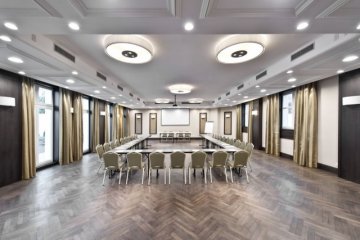hotel **** - Red Baron Hotel - sala wielofunkcyjna - zdjęcie 1