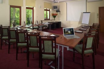 hotel *** - Hotel Bugatti - sala konferencyjna - zdjęcie 1