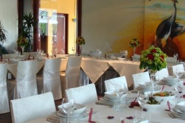 hotel *** - Hotel Azyl - sala restauracyjna - zdjęcie 1