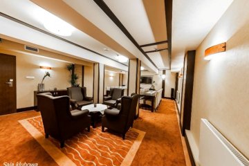 hotel *** - Oberża i Hotel Skarbek - Sala Klubowa - zdjęcie 1