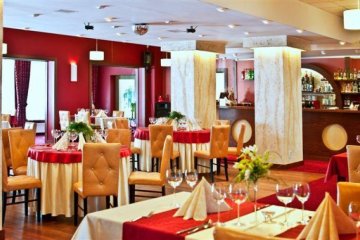 hotel *** - Restauracja & Hotel  Złoty Las - Sala Restauracyjna - zdjęcie 3