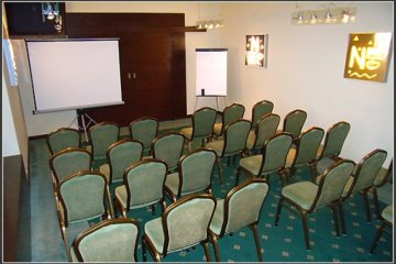 hotel *** - Hotel Neo - Sala Klubowa - zdjęcie 1