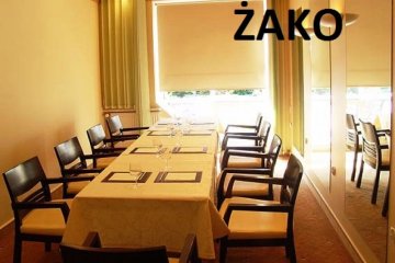 hotel **** - Papuga Park Hotel - Żako - zdjęcie 1