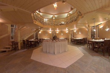 hotel - Hotel pod Gołębiem - Sala Restauracyjna - zdjęcie 1