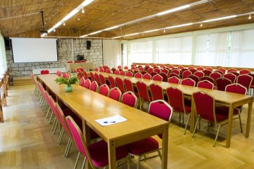 hotel - Dom Pracy Twórczej w Kazimierzu Dolnym nad Wisłą - Sala Duża - zdjęcie 3