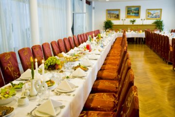 hotel - Dom Pracy Twórczej w Kazimierzu Dolnym nad Wisłą - Sala Restauracyjna Duża - zdjęcie 3