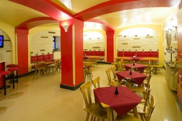hotel - Dom Pracy Twórczej w Kazimierzu Dolnym nad Wisłą - Bar Piekiełko - zdjęcie 1