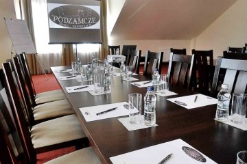 hotel *** - Hotel & Restauracja Podzamcze - Sala mała - zdjęcie 1