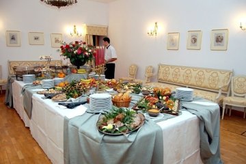 dworek - Dwór I.J. Paderewskiego w Kąśnej Dolnej - Sale Dworskie - zdjęcie 1