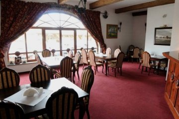 hotel *** - Hotel Folwark Stara Winiarnia - Sala Kawiarniana - zdjęcie 1