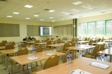 hotel *** - Hotel Gromada*** Warszawa Lotnisko - Granat - zdjęcie 1