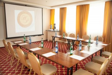 hotel *** - Hotel Holiday Park*** - Sala Parkowa I - zdjęcie 1